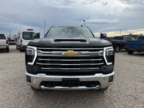 Used 2025 Chevrolet Silverado 2500 LTZ w/ LTZ Plus Package AWD/4WD image 3
