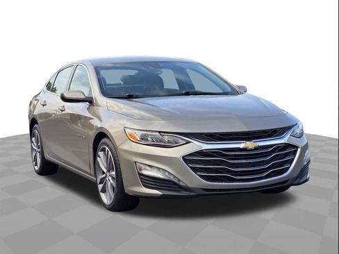 Used 2024 Chevrolet Malibu LT image 3