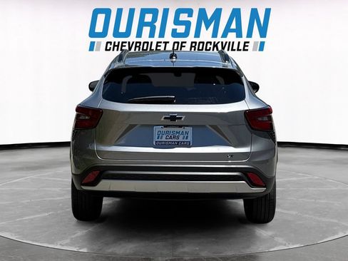 New 2026 Chevrolet Trax LT w/ Sunroof Package FWD image 5