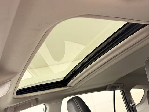 Used 2016 Toyota RAV4 Limited w/ Advanced Technology Package image 16