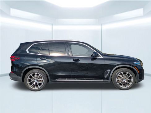 Used 2024 BMW X5 xDrive40i w/ Premium Package image 7
