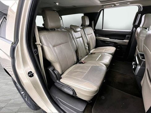Used 2018 Ford Expedition Max XLT w/ Equipment Group 202A image 27