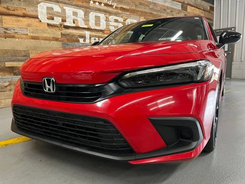 Used 2022 Honda Civic Sport image 12