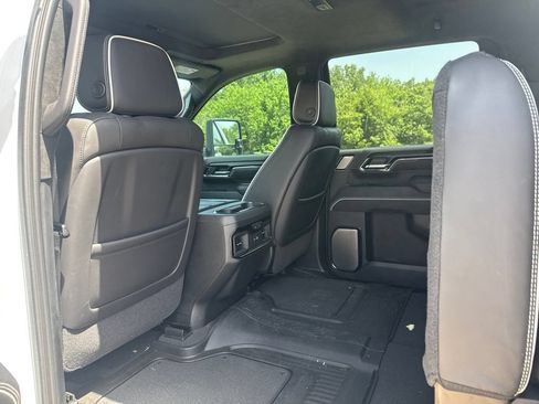 Used 2024 GMC Sierra 2500 AT4X AWD/4WD image 12