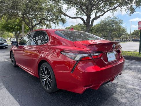 Used 2022 Toyota Camry SE w/ Convenience Package FWD image 9
