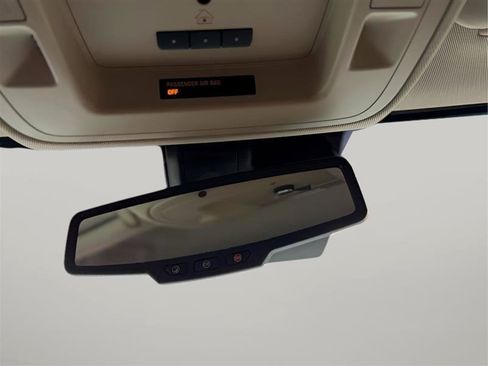 Used 2018 Chevrolet Suburban LT RWD image 56
