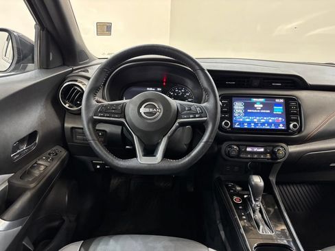 Used 2022 Nissan Kicks SR w/ Premium Package FWD image 21