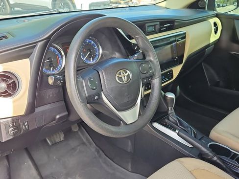 Used 2017 Toyota Corolla LE image 14