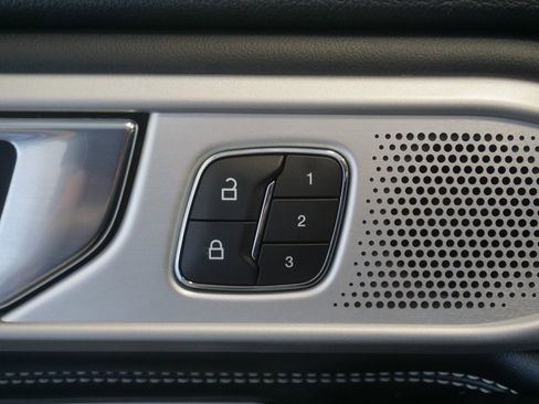 Used 2020 Ford Explorer ST w/ Premium Technology Package image 7