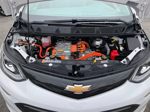 Used 2017 Chevrolet Bolt Premier FWD image 10