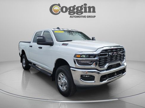 Used 2025 RAM 2500 Tradesman AWD/4WD image 4