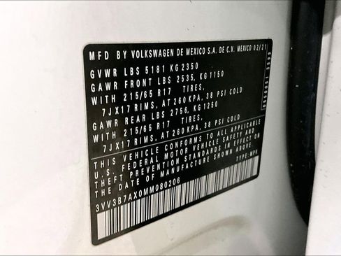 Used 2021 Volkswagen Tiguan SE image 19