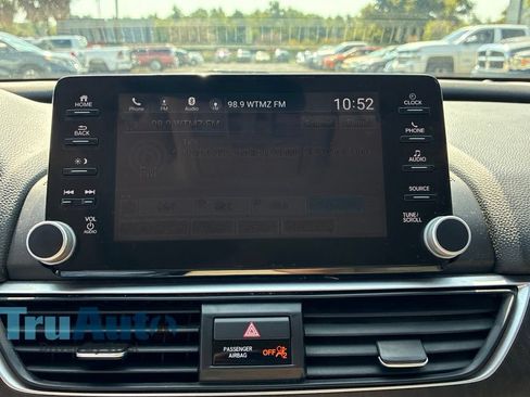 Used 2019 Honda Accord EX image 17