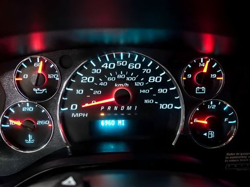 Used 2025 Chevrolet Express 2500 w/ Driver Convenience Package RWD image 13
