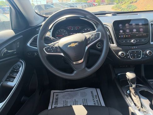 Used 2025 Chevrolet Malibu LT FWD image 14