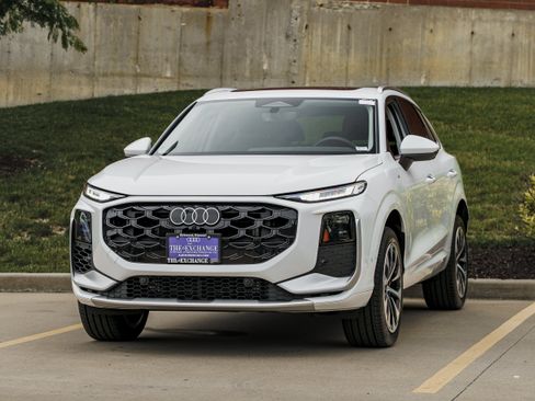 Certified 2026 Audi Q3 quattro 2.0T AWD/4WD image 7