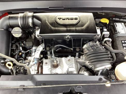 Used 2024 Jeep Compass Latitude image 31