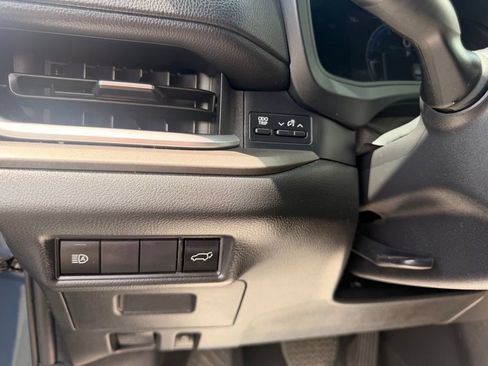 Used 2025 Toyota Grand Highlander AWD image 14