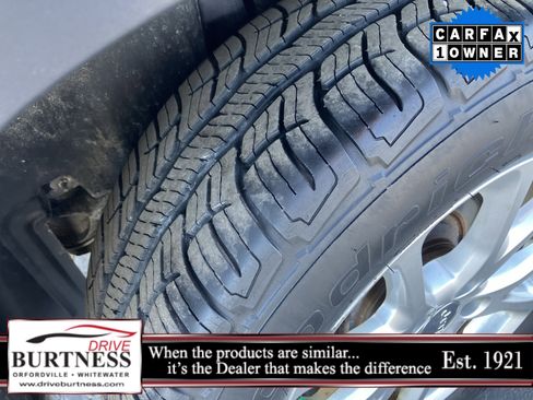 Used 2017 Jeep Cherokee Latitude w/ Cold Weather Group image 13