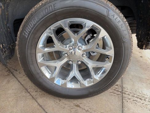 Used 2025 Chevrolet Silverado 1500 LTZ w/ LTZ Premium Package image 9