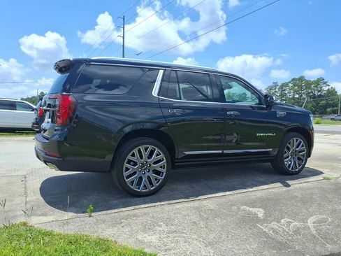 Used 2025 GMC Yukon Denali Ultimate AWD/4WD image 8