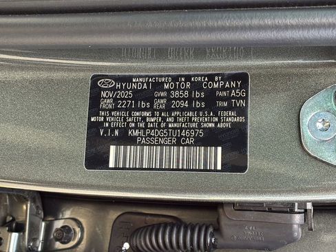 New 2026 Hyundai Elantra Limited FWD image 37