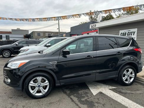 Used 2015 Ford Escape SE image 8