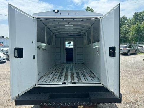 Used 2020 Chevrolet Express 3500 w/ Power Convenience Package RWD image 21