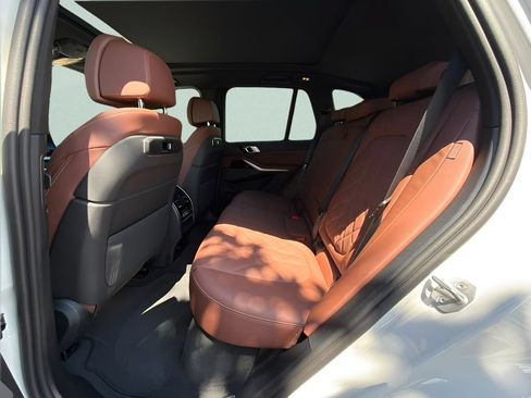 New 2026 BMW X5 sDrive40i w/ Climate Comfort Package RWD image 21