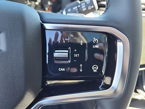 Certified 2025 Land Rover Discovery Sport S image 20