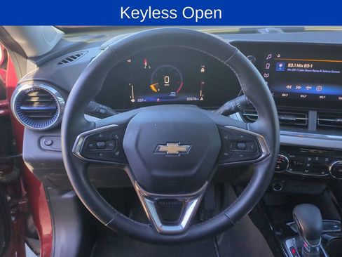 Certified 2024 Chevrolet Trax LT w/ Driver Confidence Package image 12