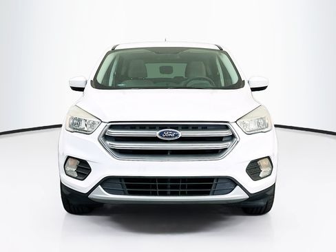 Used 2017 Ford Escape SE AWD/4WD image 2