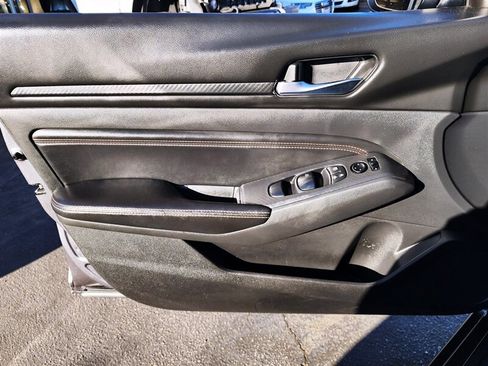 Used 2020 Nissan Altima 2.5 SR image 39