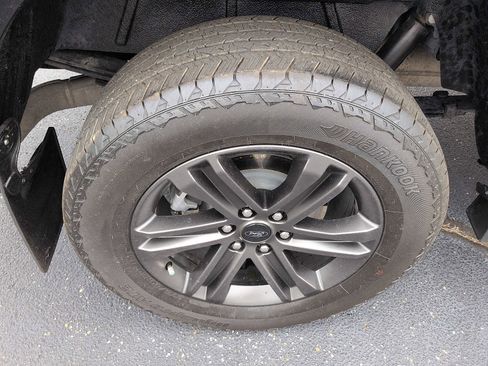 Used 2022 Ford F150 XLT w/ Equipment Group 302A High AWD/4WD image 9