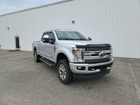 Used 2018 Ford F250 Lariat w/ Chrome Package AWD/4WD image 3