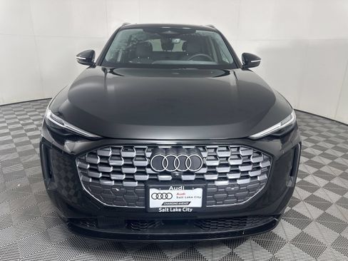 Used 2025 Audi Q5 Premium Plus w/ Premium Plus AWD/4WD image 3