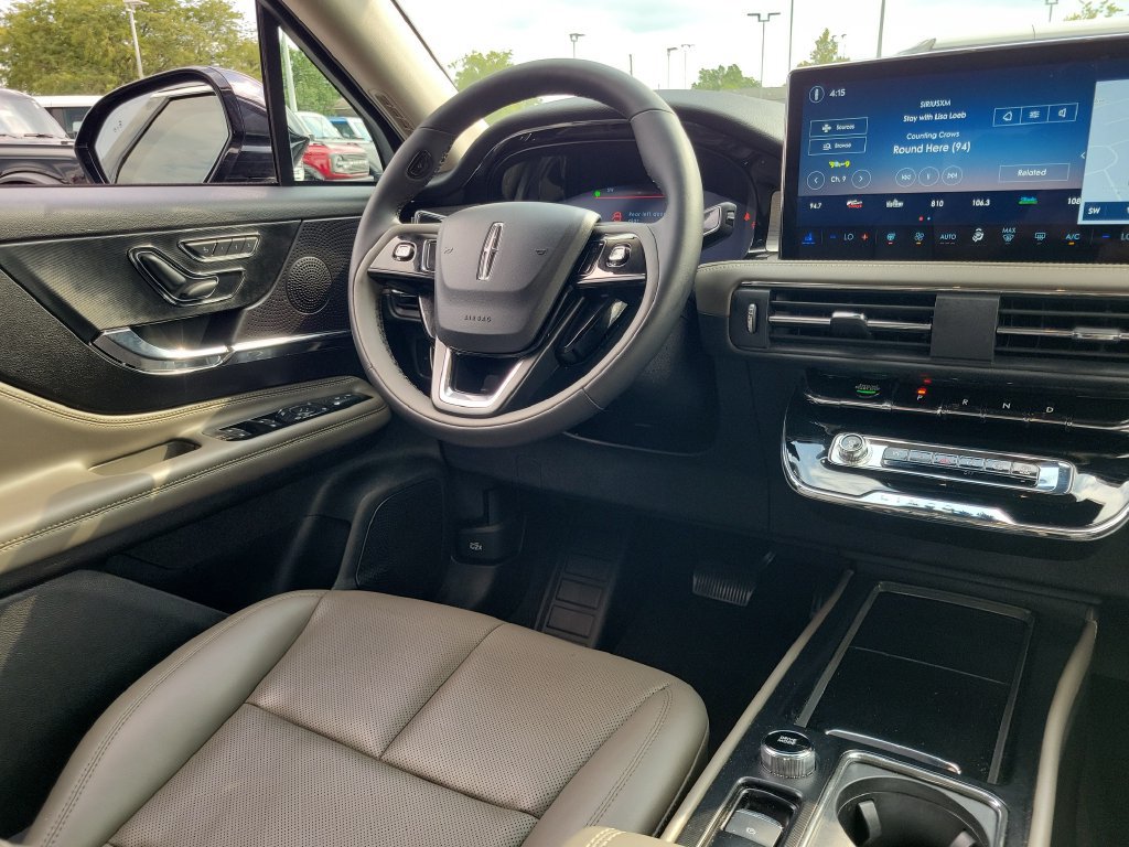 Certified 2023 Lincoln Corsair AWD w/ Equipment Group 101A image 13