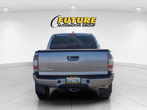 Used 2015 Toyota Tacoma PreRunner w/ TRD Sport Package RWD image 6