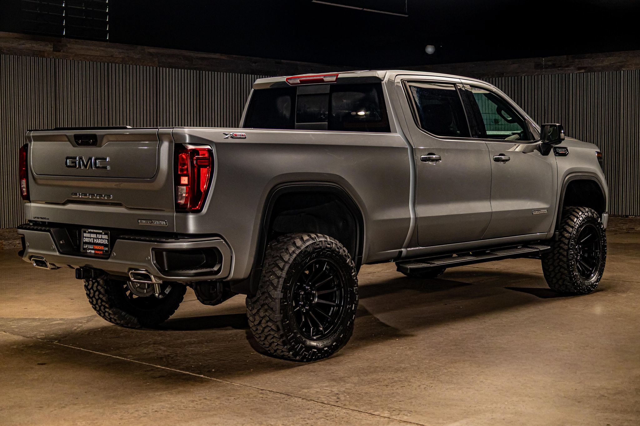 Used 2025 GMC Sierra 1500 Elevation w/ Elevation Premium Package AWD/4WD image 10
