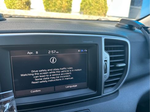 Used 2018 Kia Sportage LX w/ LX Popular Package image 8