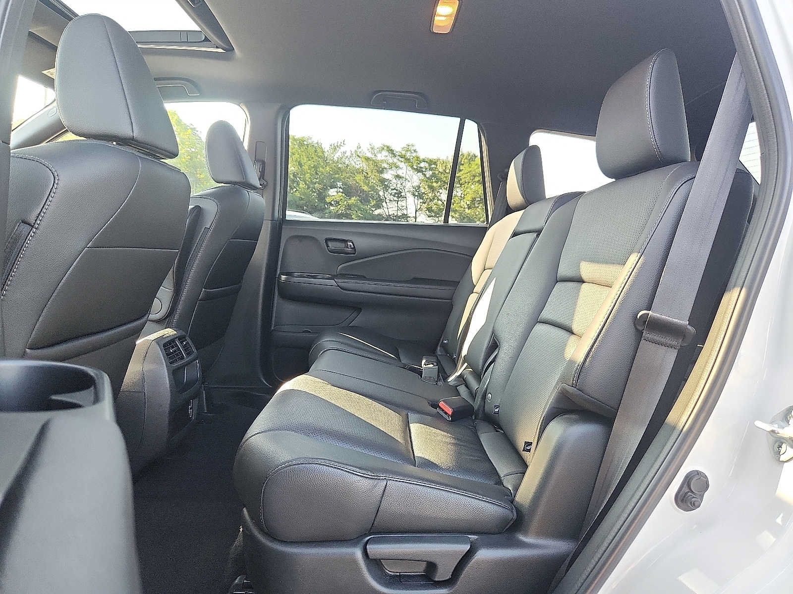 Certified 2023 Honda Passport EX-L image 10