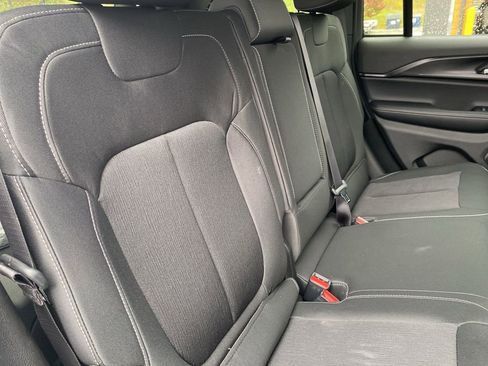 New 2025 Jeep Grand Cherokee Laredo X w/ Luxury Tech Group I image 12