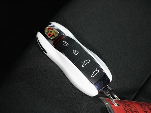 Used 2024 Porsche 718 Cayman GT4 RS image 29