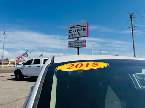 Used 2018 Ford Fiesta SE image 9