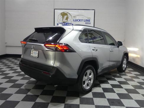 Used 2019 Toyota RAV4 XLE w/ Convenience Package image 10