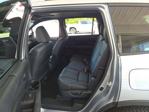 Used 2024 Honda Passport TrailSport image 28