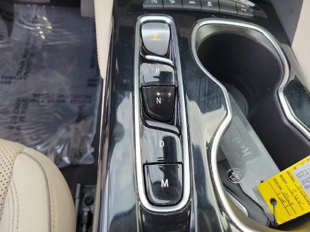 Used 2023 Buick Envision Avenir AWD/4WD image 33