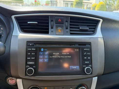 Used 2014 Nissan Sentra SR w/ SR Driver Package FWD image 16