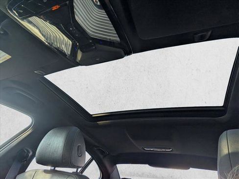 Used 2018 BMW 530e RWD image 14