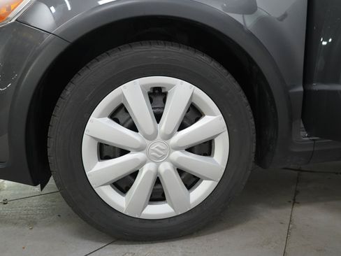 Used 2011 Suzuki SX4 AWD Hatchback image 26